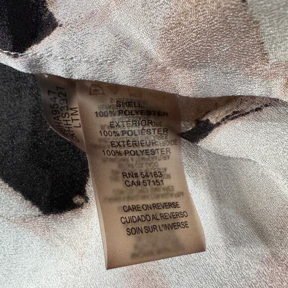 Calvin Klein SZ 1X-Large Top Floral Long Roll-Tab Sleeve Pocket V-Neck Button-Up - Picture 11 of 12